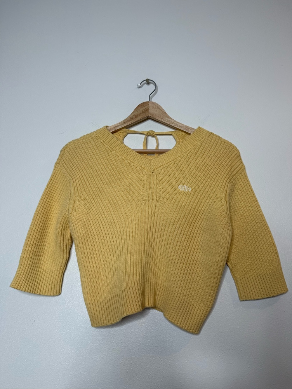 Vintage DKNY Cotton Butter Yellow Ribbed Knit Key Hole Tie Back 3/4 Sleeve top